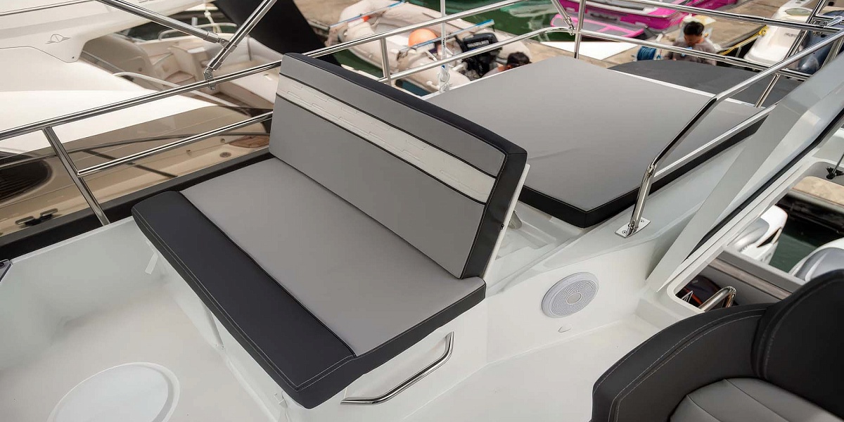 Аренда яхты Jeanneau Merry Fisher 34 на Пхукете | Extremalov Group